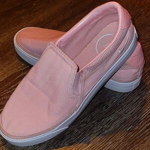 Nike Court Legacy Womens Athletic Shoe Slip On Canvas Comfort Skate Sneaker